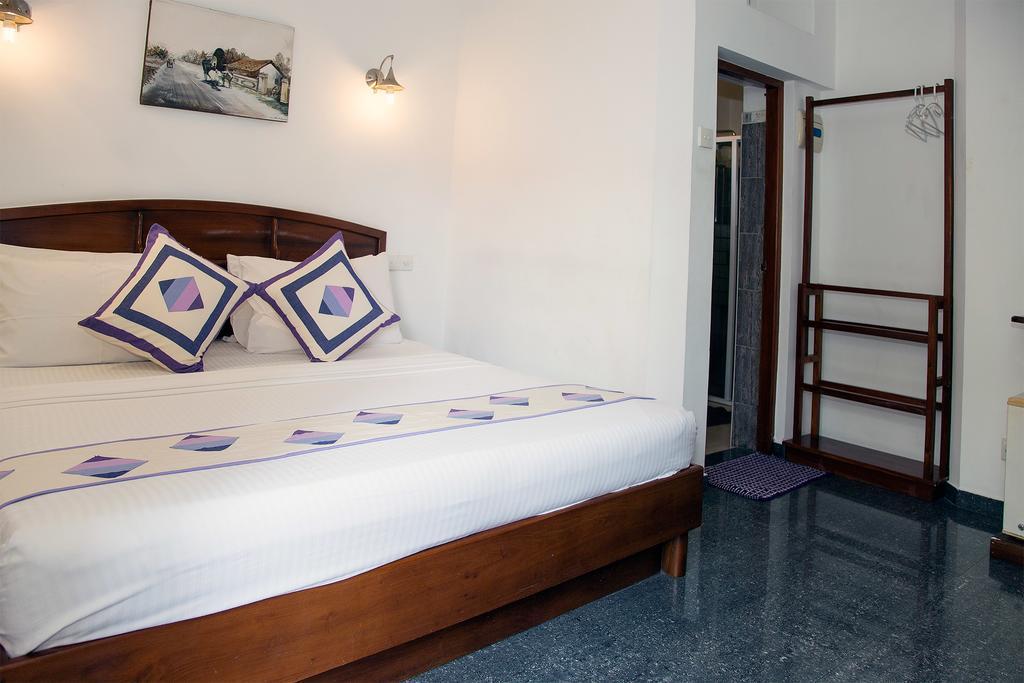 Suriya Arana Bed and Breakfast Negombo Buitenkant foto
