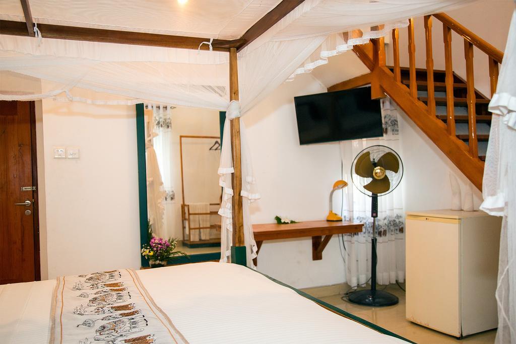 Suriya Arana Bed and Breakfast Negombo Buitenkant foto