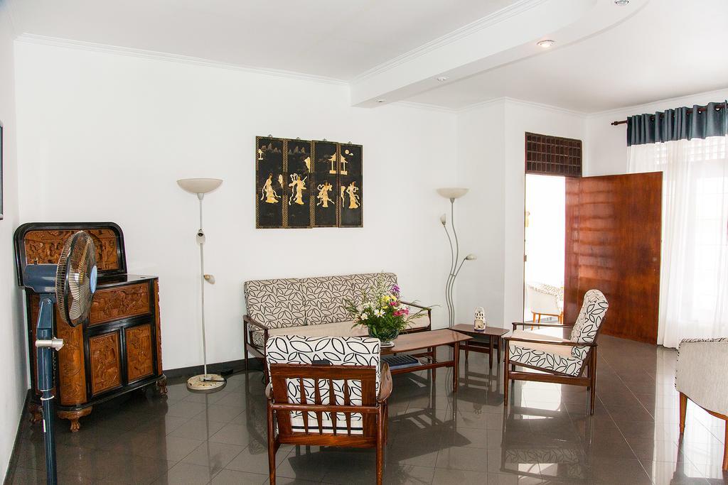 Suriya Arana Bed and Breakfast Negombo Buitenkant foto