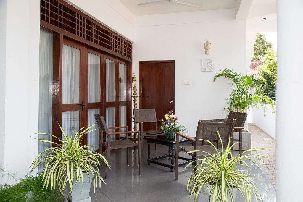 Suriya Arana Bed and Breakfast Negombo Buitenkant foto