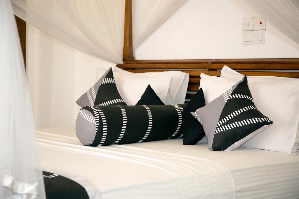 Suriya Arana Bed and Breakfast Negombo Buitenkant foto