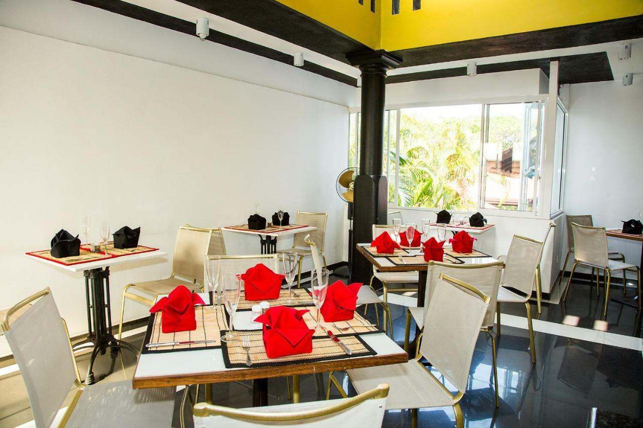 Suriya Arana Bed and Breakfast Negombo Buitenkant foto